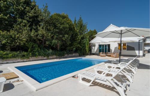 Stunning Home In Biograd Na Moru