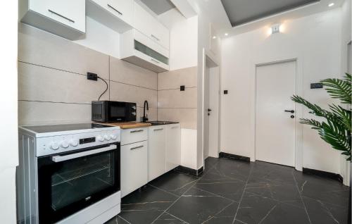Stunning Home In Biograd Na Moru