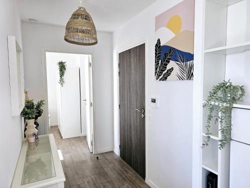 Fotografie z fotogalerie ubytování Lakeside Provence - Appartement classé 4 étoiles, Vue sur le lac, Parking sous-sol, double clim v destinaci Monteux