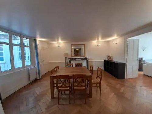 Photo de la galerie de l'établissement Grand appartement entre le château et la Cathédrale, à Nantes