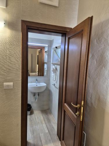 Ένα μπάνιο στο Hotel Bellavista