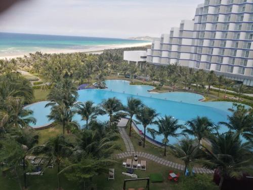 Πισίνα στο ή κοντά στο Haemo Premier Seaview Apartment - The Arena Cam Ranh near Airport