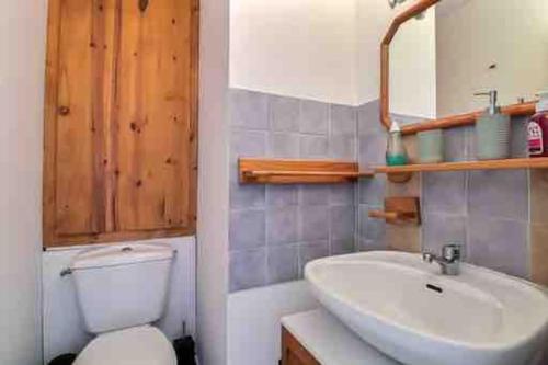 Bilik mandi di Le Corail du BOUCANET T4 de 70m2 en Duplex avec balcon et parking