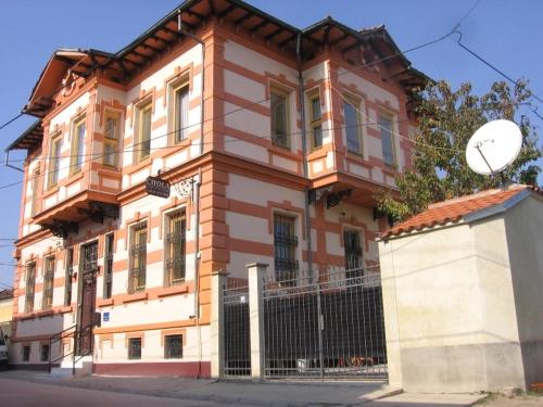 Gallery image of Chola Guest House in Bitola