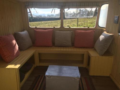Posezení v ubytování Tin Can Glamping Caravan