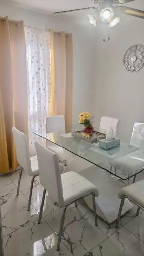 Φωτογραφία από το άλμπουμ του Key-05 Room Near Airport σε Μισισάουγκα