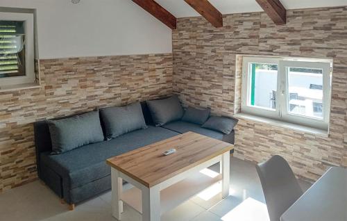Pet Friendly Apartment In Sibenik With Wifi