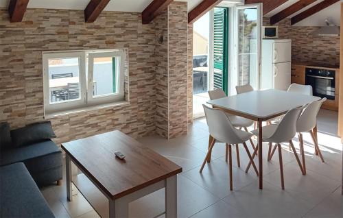 Pet Friendly Apartment In Sibenik With Wifi