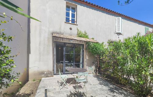 Beautiful Home In Saint Laurent De La Cabrerisse