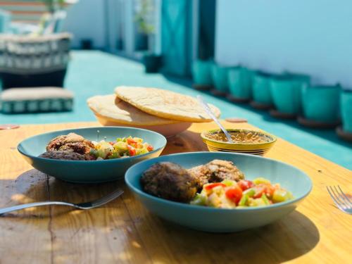 Mad på pensionatet eller i nærheden