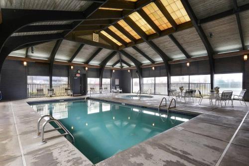 a large indoor swimming pool in a building at Windward Pointe 801- East corner-unit beachfront in Orange Beach