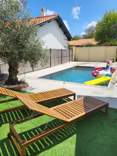 maison indépendante avec piscine