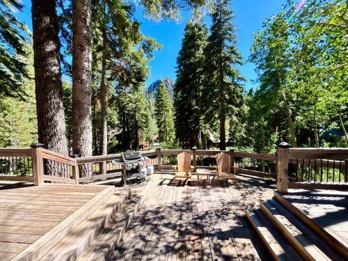 Galeriebild der Unterkunft Snowy Paws - Pet Friendly - Alpine Meadows - Amazing views, close to slopes in Olympic Valley