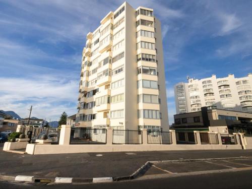 Το κτήριο όπου στεγάζεται  το διαμέρισμα