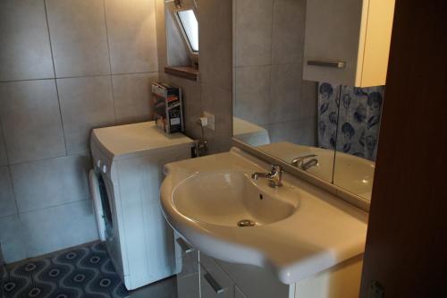 A bathroom at Casa Vacanze Sergio