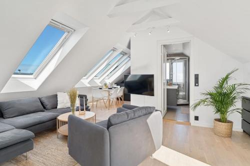 Televisyen dan/atau pusat hiburan di Great and modern apartment with wifi and new furniture