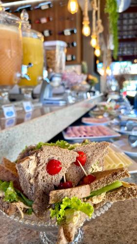 Φαγητό σε αυτό το ξενοδοχείο ή κάπου εκεί κοντά