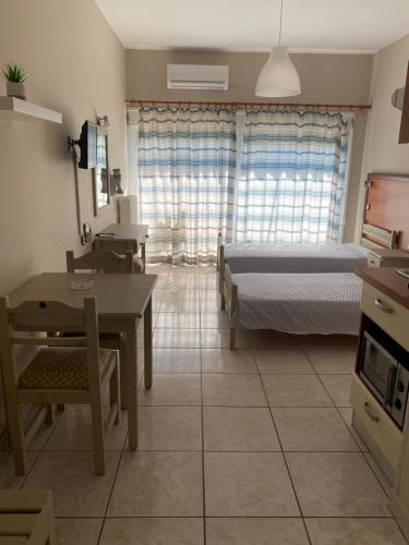 Gallery image of Sourada Studios in Mytilini