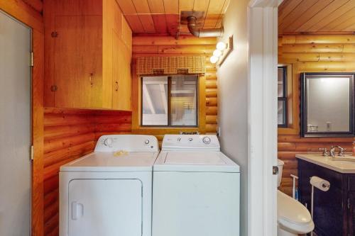 Fotografie z fotogalerie ubytování Lakeview Cabin v destinaci Tahoma