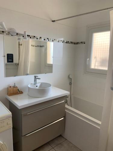 Photo de la galerie de l'établissement T2 Stanislas, à Cannes