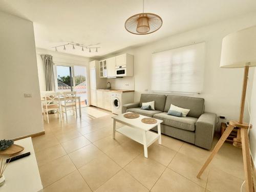 Hoplaco apartament, almost on the beach
