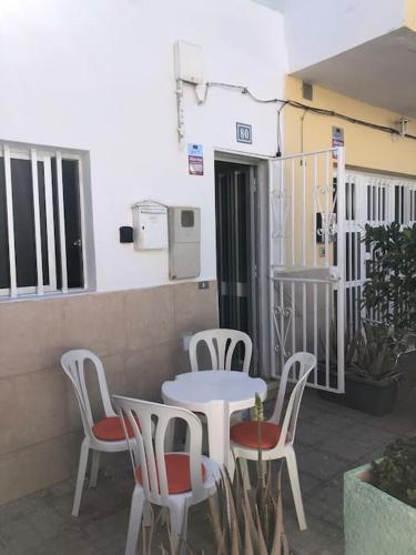 Quiet apartment with terrasa 5 min Playa Los Cristianos