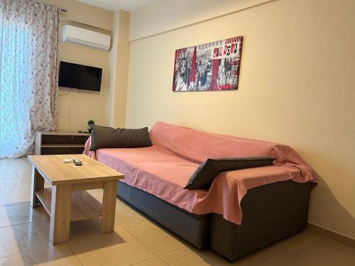 Gallery image of E & F sea view flat in Néa Péramos