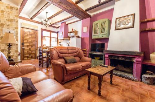 Las Cuevas Del Abismo