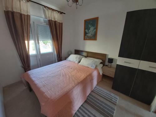 Apartments with parking space Rovinj - 23506