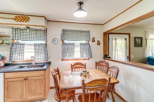 Imagen de la galería de Horses Welcome Marble Falls Home with Grill!, en Hasty