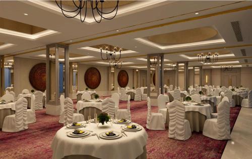 Restaurace v ubytování Sarovar Portico Birgunj