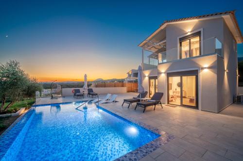 Bazén v ubytování Endless Blue Private Club nebo v jeho okolí
