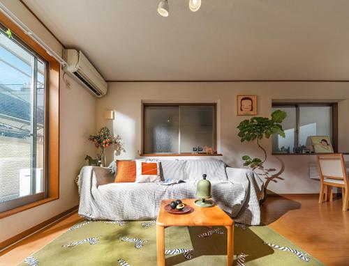 福助晴谷 5mins walk to JRloop Tennoji Nipponbashi Namba kyoto Nara USJ Direct