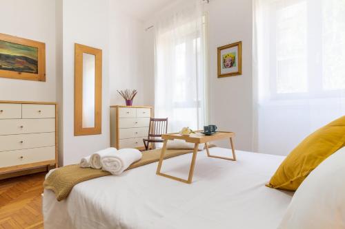 Ένα ή περισσότερα κρεβάτια σε δωμάτιο στο Madamarté - 301 by Houset