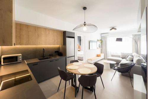 Stylish Comfort Apt in Athens Centre