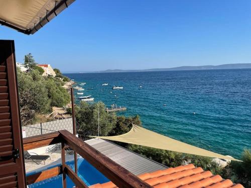 Beachfront Villa with pool - MyWay