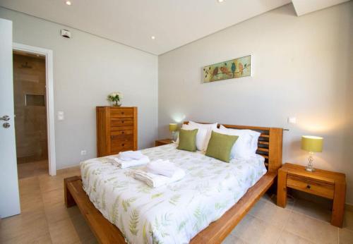 Casa Ana Superbly Renovated with Heated Private