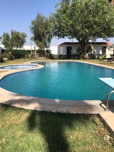 Πισίνα στο ή κοντά στο Super belle villa avec piscine