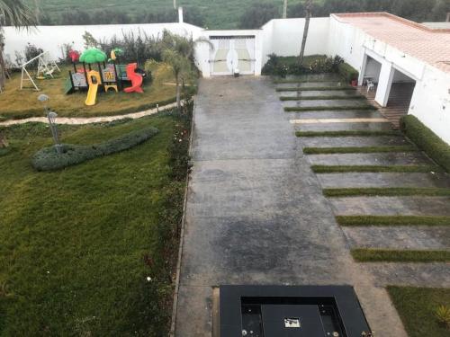 Κήπος έξω από το Super belle villa avec piscine