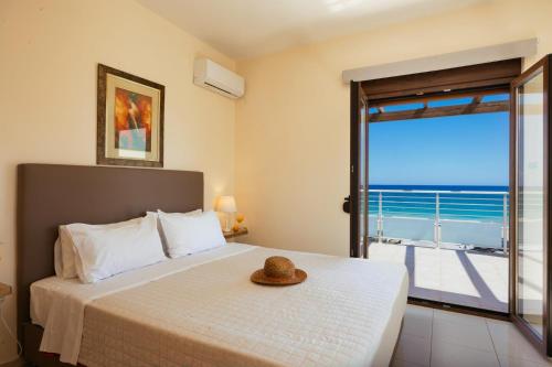 Beach Front Villa Avra
