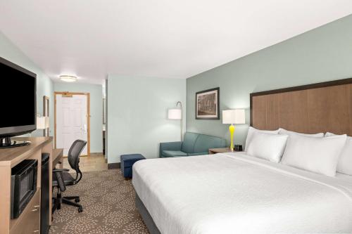 TV o dispositivi per l'intrattenimento presso La Quinta by Wyndham Newport