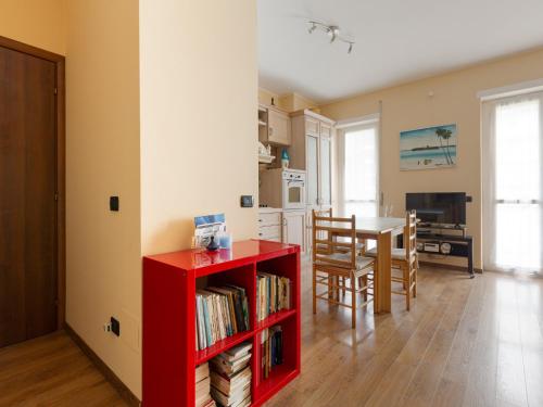 GuestHost - Bande Nere M1 Comfy Apt with Balcony