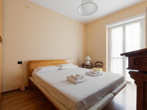 GuestHost - Bande Nere M1 Comfy Apt with Balcony