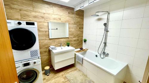 Koupelna v ubytování Apartment near Salzburg 3 Zi Bergblick 92m2