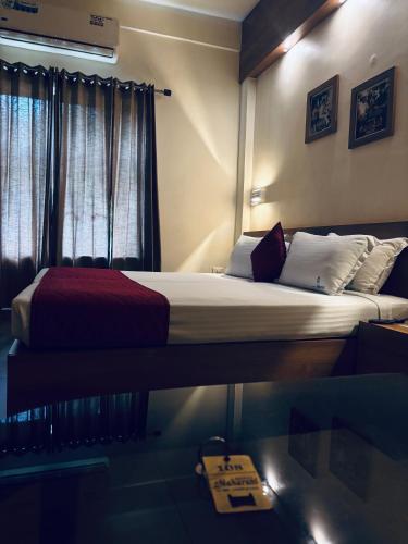 Maharani Hotelにあるベッド