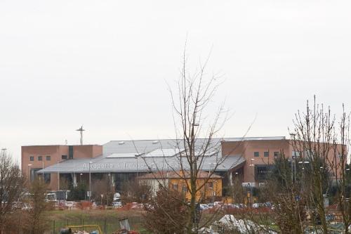 a large brick building with a roof at B&B Al sogno di Laura in Treviso