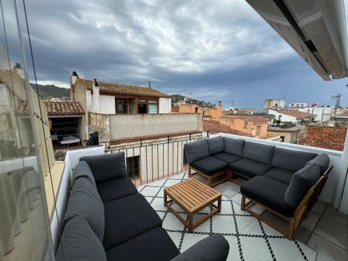 LETS HOLIDAYS CENTRIC HOUSE with PARKING