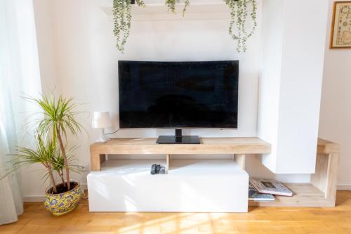 "Marconi apt with Terrace" 30 min from Colosseo