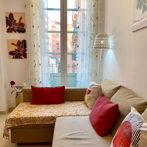 Charming Flat at Historic Centre & short walk to Beach
