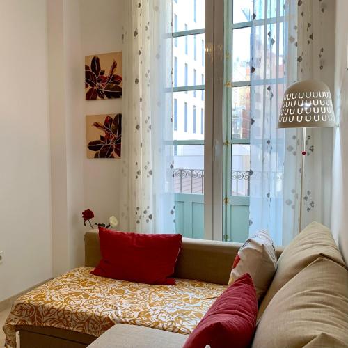 Charming Flat at Historic Centre & short walk to Beach